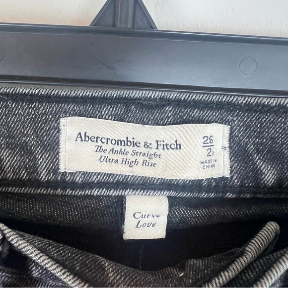 Abercrombie Curve Love Ankle Straight Ultra High Rise Size 26 / 2 Split Hem - Picture 3 of 6